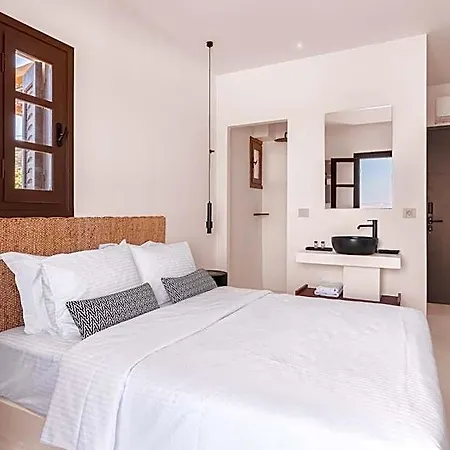 Akre - Designed For Adults Hotell Naxos City