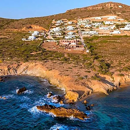Akre - Designed For Adults 4*